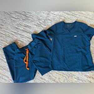 Figs Deep Reef Scrubs Set